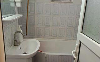 OCAZIE!Vand apart 2 camere D,50mpla Parter CU GRADINA in Galata ap de LIDL - Poză 4