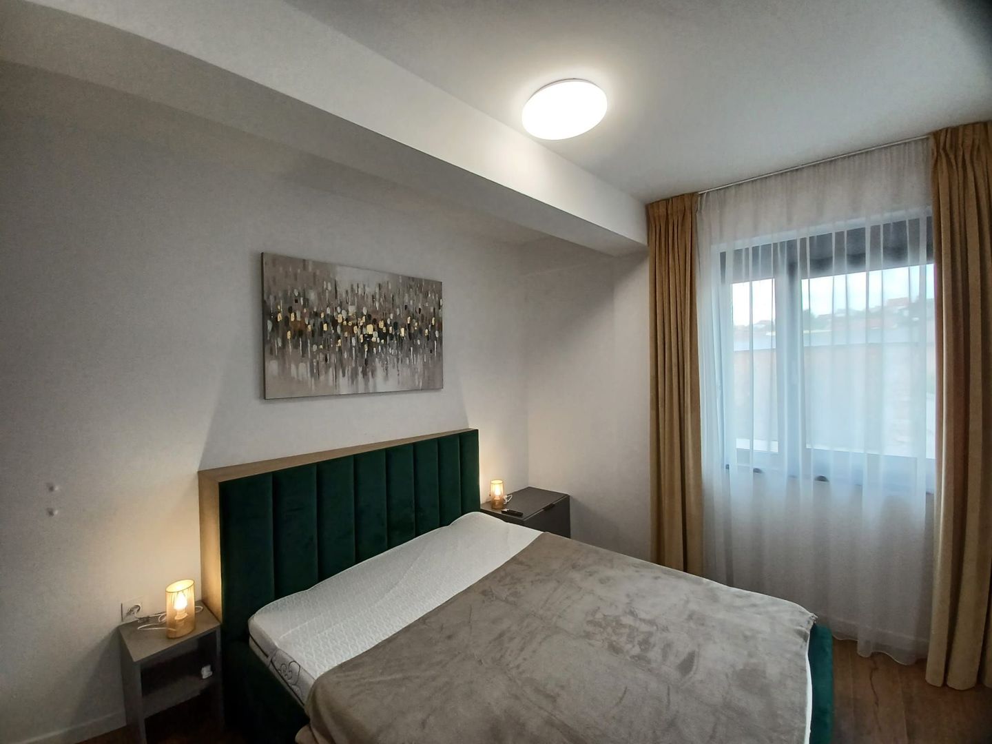 Chirie, ap 2 camere, ultracentral, parcare. 500 E /lună. Comision 0 - Poză 4