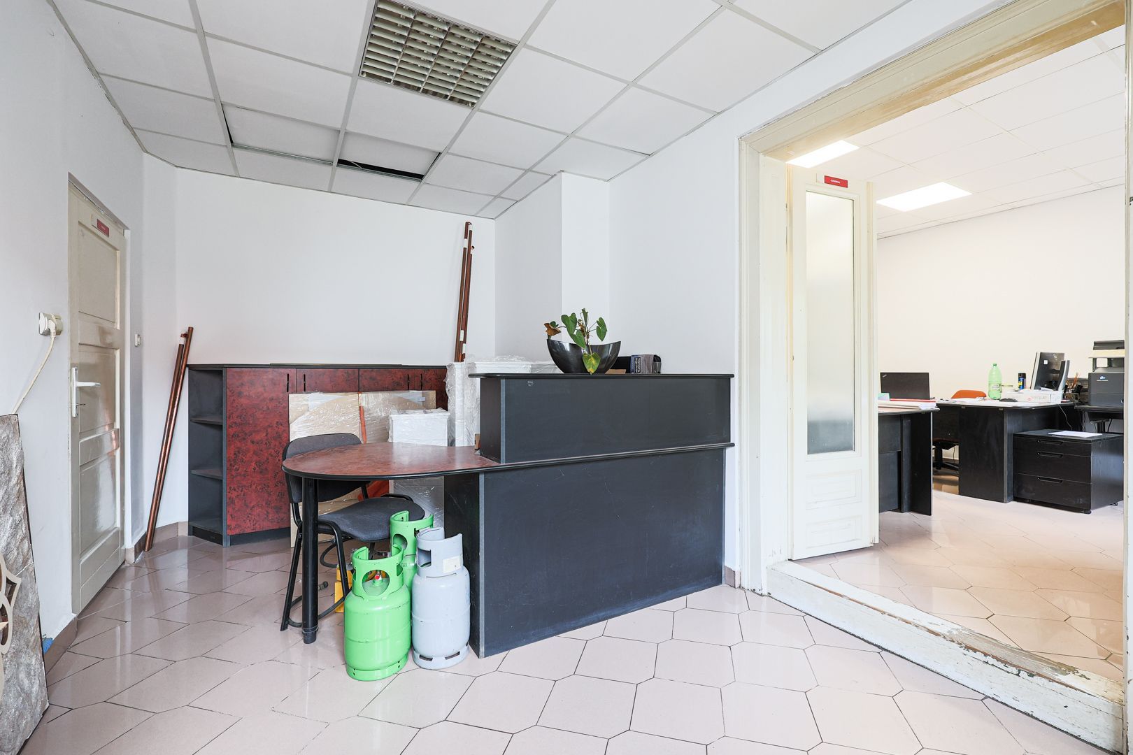 Spațiu ideal pentru birou sau cabinet – ultracentral | 69.500 EURO - Poză 4