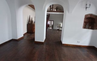 Vilă individuală | Ultracentral | 270 mp utili | Ideal locuință sau business - Poză 12