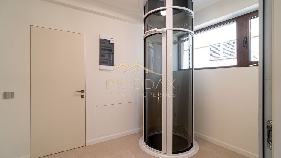 Vila Unica Noua cu 8 camere *300mp* /fotovoltaice si pompa cladura// Dorobanti - Poză 33