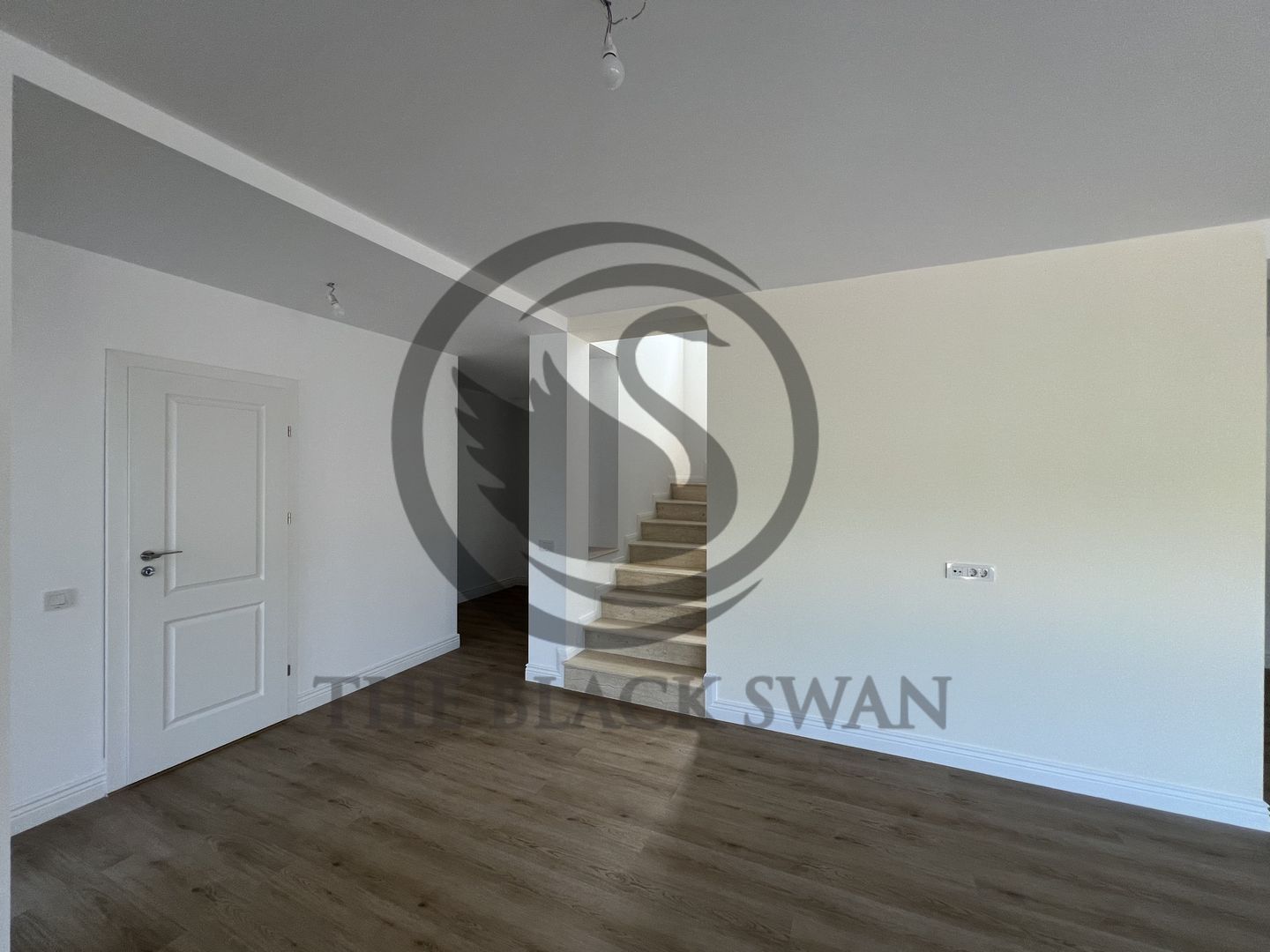 Casa cu 4 camere de vanzare | Premium | Nou | Moreni - Bld. Republicii - Poză 11