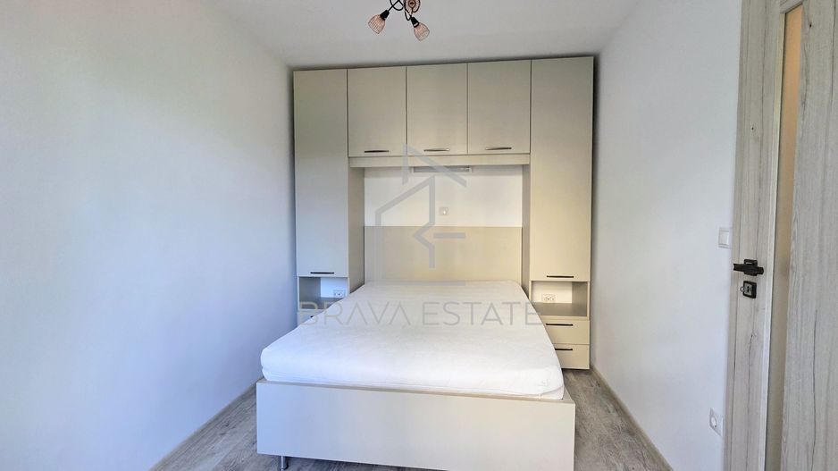Apartament 2 camere, 65mp, decomandat, intermediar, strada Lacul Roșu - Poză 2