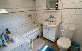 Casa ,curte și gradina.Teren cu 2700 mp. - Poză 4