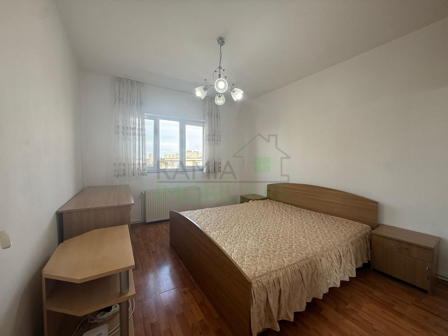 Apartament 3 camere decomandat cu 2 băi în Calea București - Poză 10