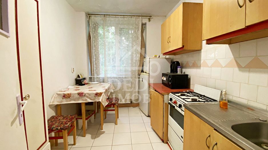 Apartament cu 2 camere de vanzare zona Rogerius, Oradea - Poză 4