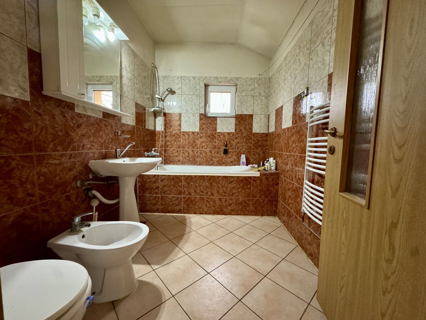 Casă individuală de vânzare în Săcele | Teren 781 mp | 3 Dormitoare - Poză 23