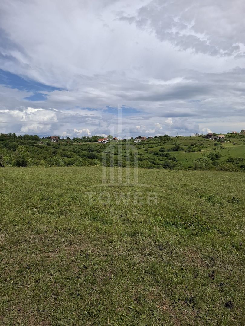 De vanzare, teren 11.500 mp – Dealul Dăii,  Vedere panoramică spre munți și lac - Poză 3