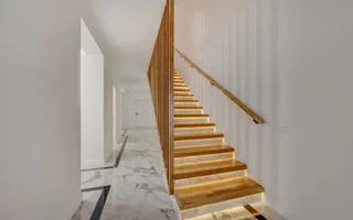 Vilă noua - spațioasă - terasa superbă - loc de parcare - cea mai frumoasa strada - Poză 12