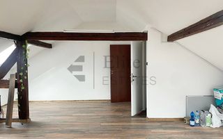 Apartament pe 2 nivele ultracentral in zona Teatrului Oradea - Poză 7