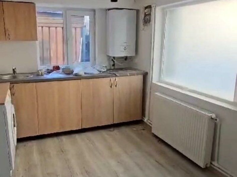 Casa S+P+1E - zona IC FRIMU/Nae Leonard - Poză 4