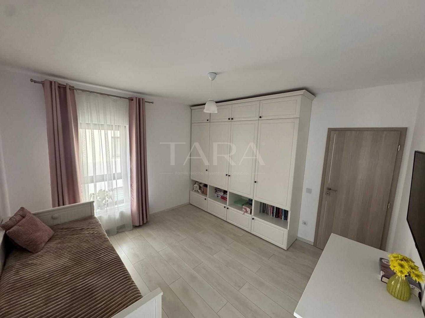Apartament modern cu 2 dormitoare și living open-space, etaj 1. - Poză 4