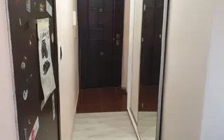 Apartament 3 cam zona Aradului mansarda. - Poză 5