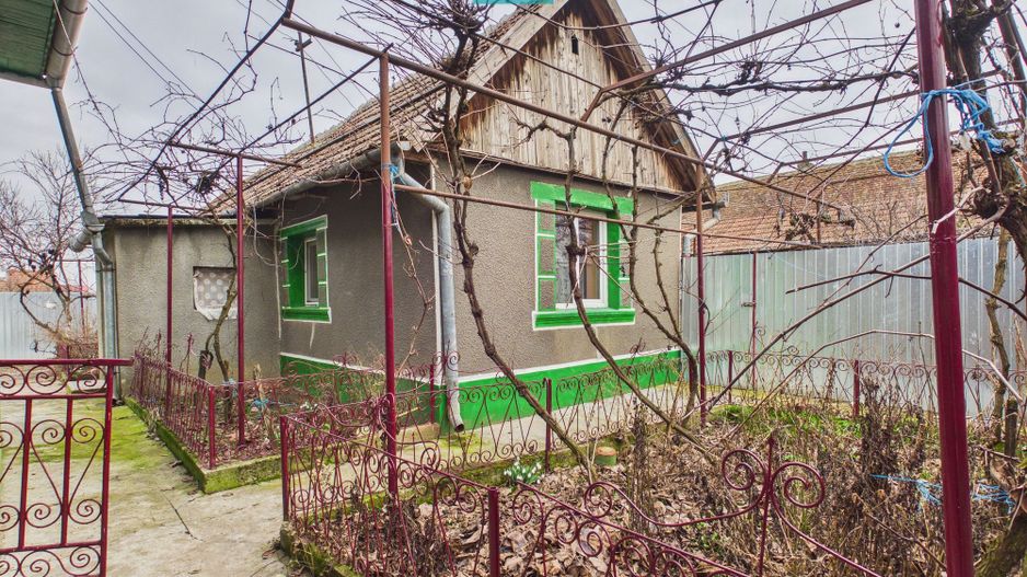 Casă cu 3 camere și teren de 1400 mp în Mișca - Poză 2