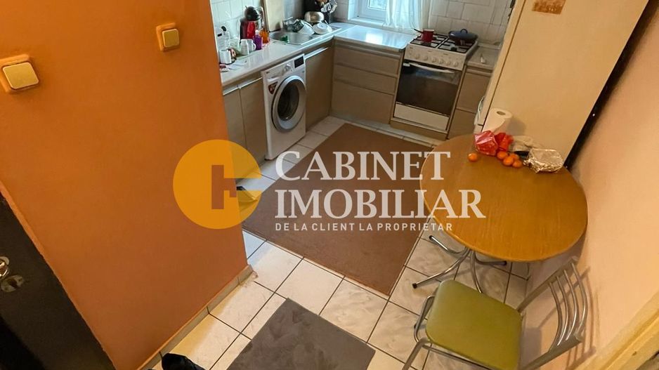 2 CAMERE - PODU ROS - 51 MP - 5 MINUTE DE PALAS, 5 MINUTE DE IULIUS - Poză 6