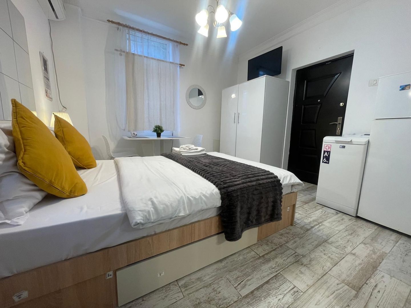 Garsonieră Ultra-Lux | Piața Unirii | 25 mp | Parter - Poză 3