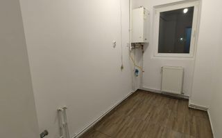 Garsonieră decomandată renovată recent 31 M² zona Lenin - Poză 3