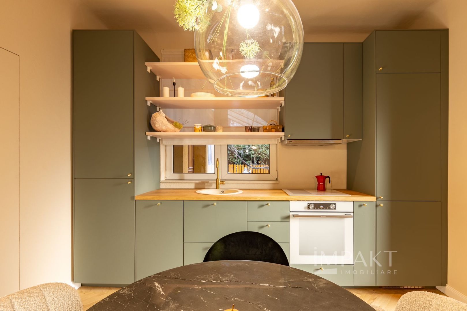 Apartament superb cu 2 camere de vanzare in zona ultracentrala! - Poză 2