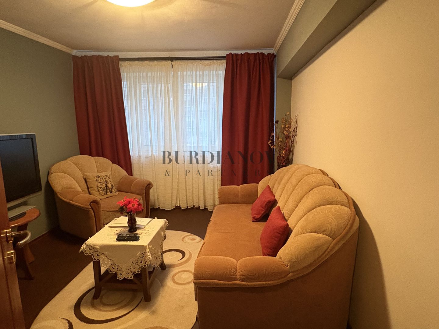 Apartament cu 3 camere - Ferdinand- Str. Avrig - Metrou Piața Iancului - Poză 2