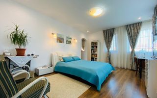 Casă / Vilă cu 6 camere de vânzare în Central, Mangalia - Poză 8