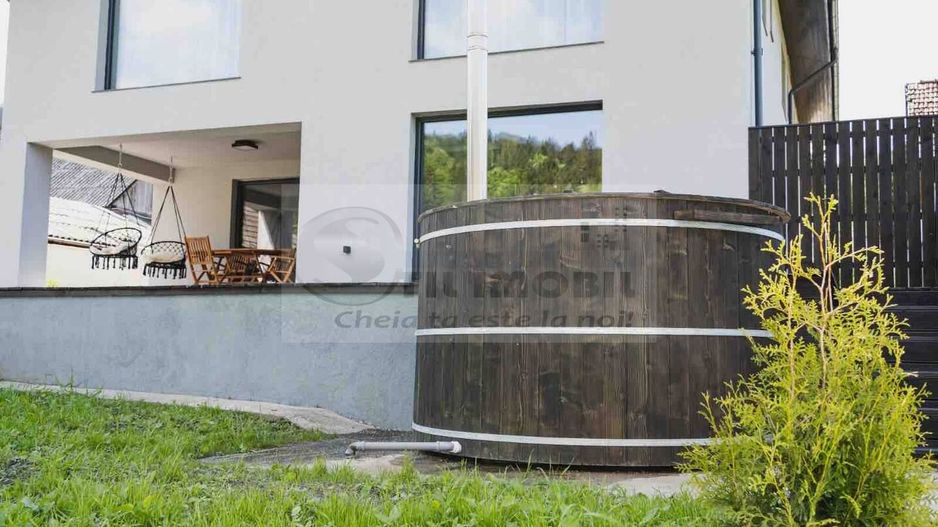 Pensiune de vanzare Voronet - 6 camere - 7 bai - Poză 14