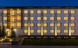 Bloc de apartamente - Brezoi - Poză 2