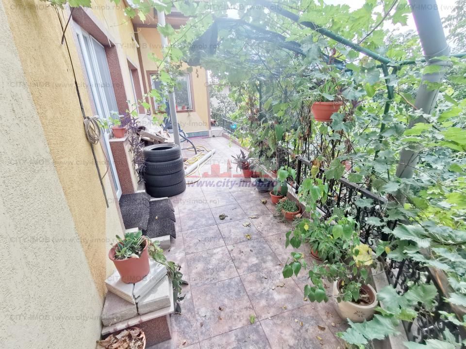 Vanzare casa Andronache - Poză 19