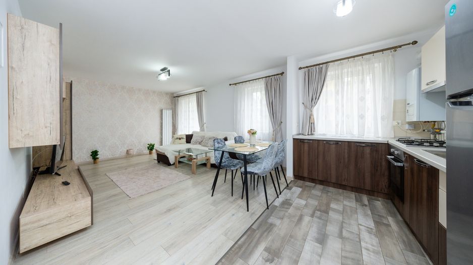 Apartament cu doua camere modern ,cu boxa in Top City - Poză 1