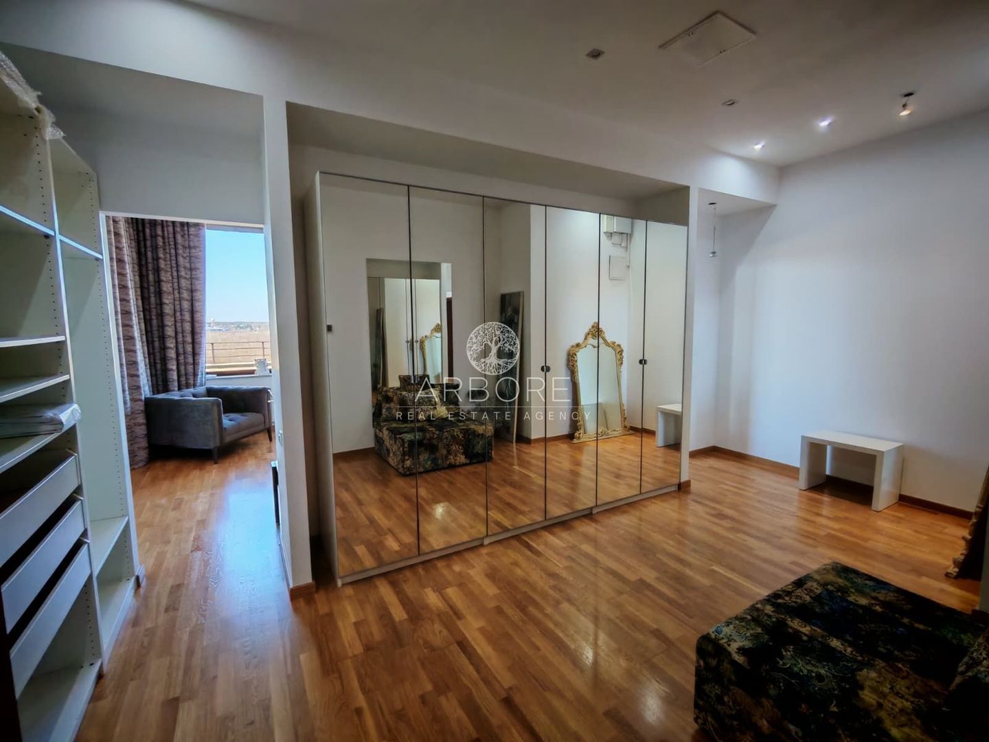 Penthouse 5 camere 250 mp lângă Ambasada SUA , zona Băneasa București - Poză 12