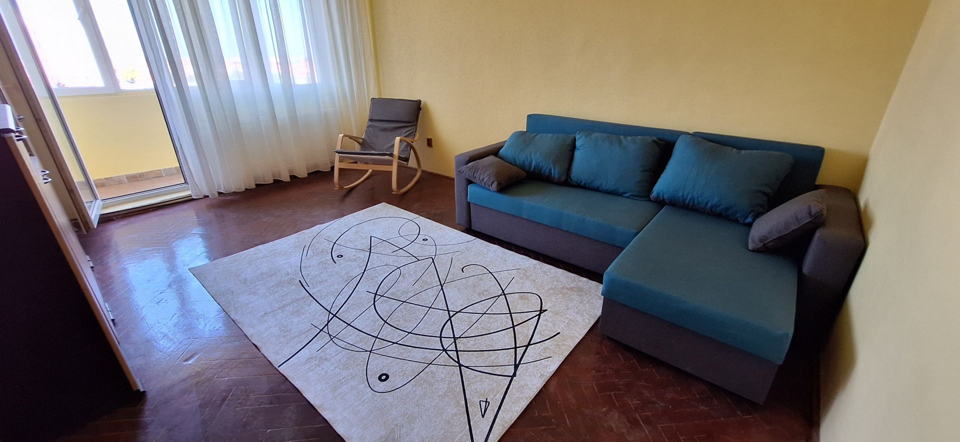 Apartament cu 3 camere - Central - Poză 2