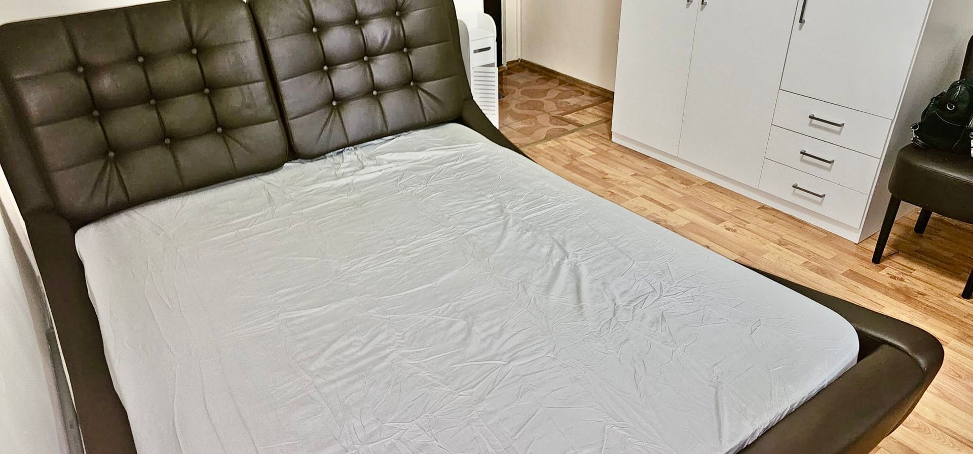 Garsonieră de închiriat – Micro 40, etaj 2, 20 mp + balcon – 1.100 lei - Poză 9