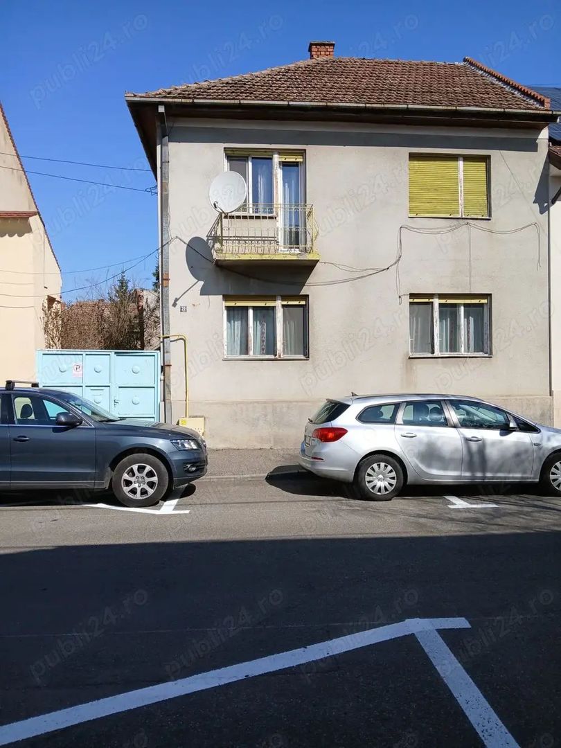 Vand casa ultracentrala - Poză 1