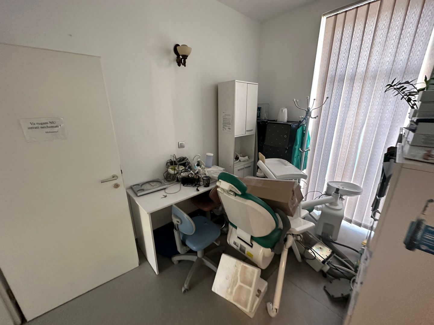 Spatiu de birou cu curte și anexa zona Badea Cartan - Poză 10