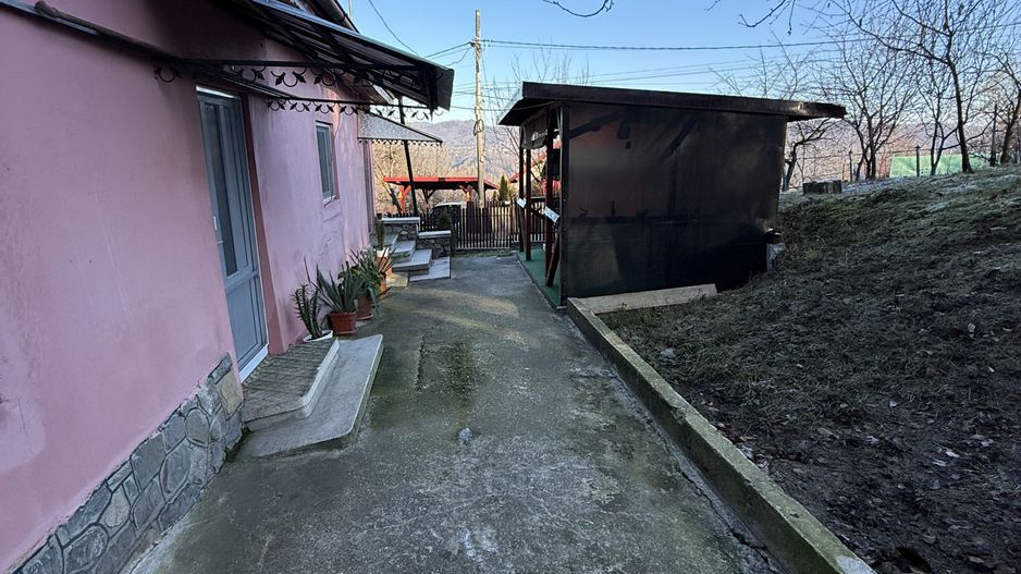 Casa 5 camere, foișor , garaj și teren 800mp cu toate utilitățile! - Poză 30