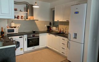 Apartament cu 2 camere, mobilat și utilat, cu parcare inclusă. - Poză 2