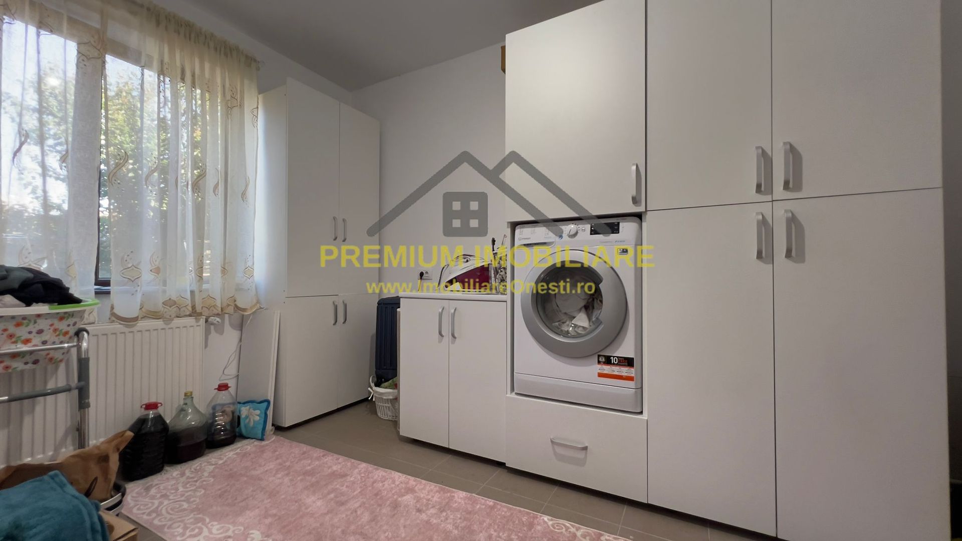 Vilă P+M cu teren de 4.200 mp + Garaj - Onești - Poză 13