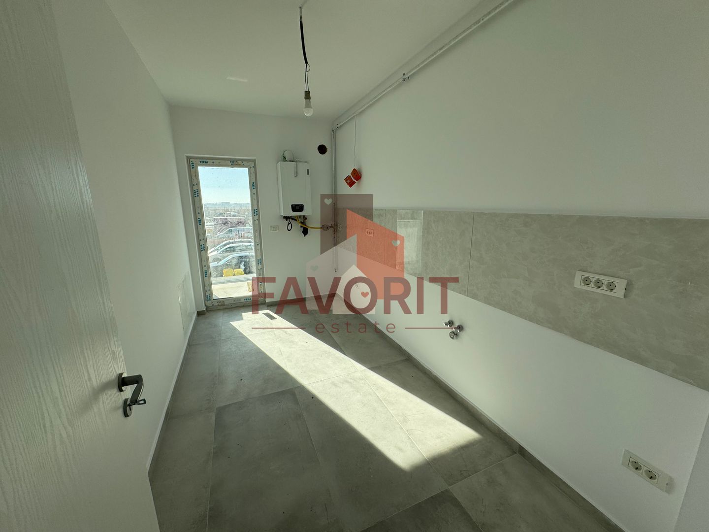 Decomandat. Terasa generoasa. Spatiu de depozitare in Pod. - Poză 1