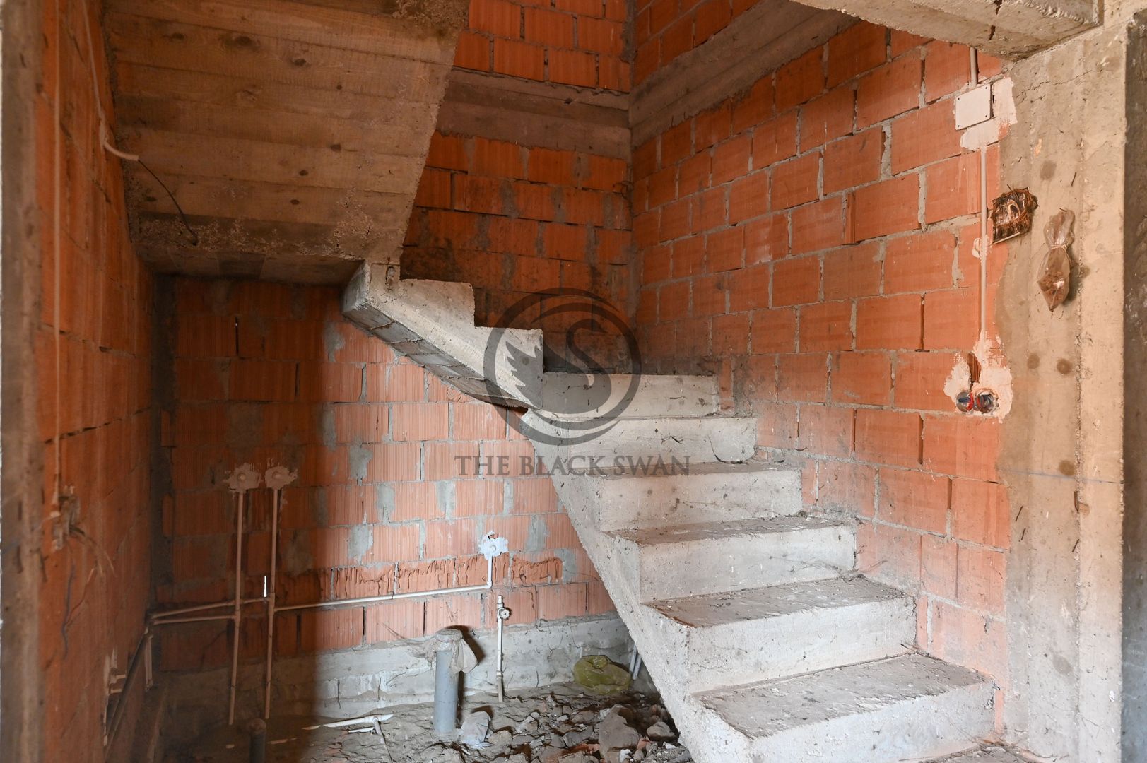 Casa la rosu de vanzare | Iordacheanu - Valea Cucului | Comision 0% - Poză 16