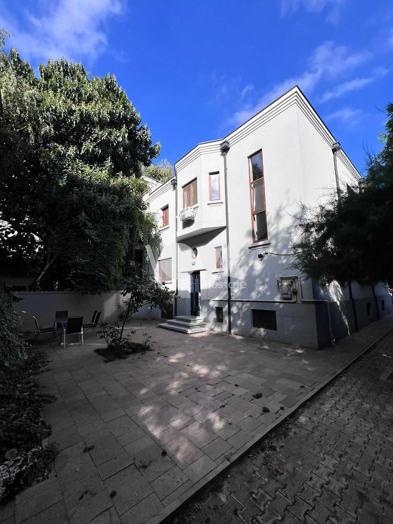 De închiriat: vilă Cotroceni - 12 camere - Louis Pasteur - Poză 1