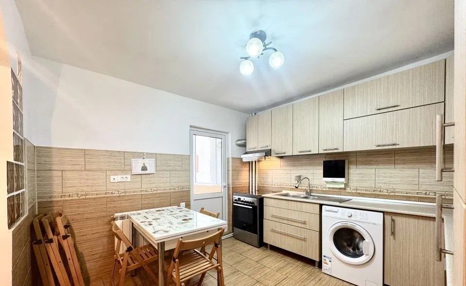 Vanzare Apartament 3 camere  74 mp, bloc reabilitat, et 4/10 Șoseaua Alexandriei - Poză 5
