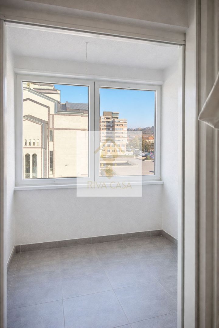 Apartament spațios cu 4 camere, 100 mp utili, triplă orientare. - Poză 3