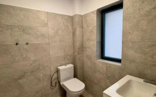 Spre închiriere clădire parter și etaj, 300 mp, zona Stejar, Iași - Poză 9