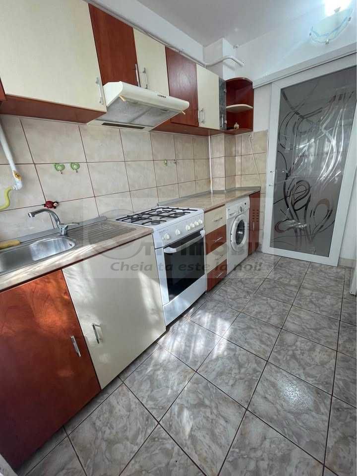 Apartament 3 camere decomandat – Podu Roș- 490 Euro - Poză 5
