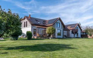 Proprietate exclusivista de vanzare: 2 case | 9 camere | 2000 mp teren - Poză 24