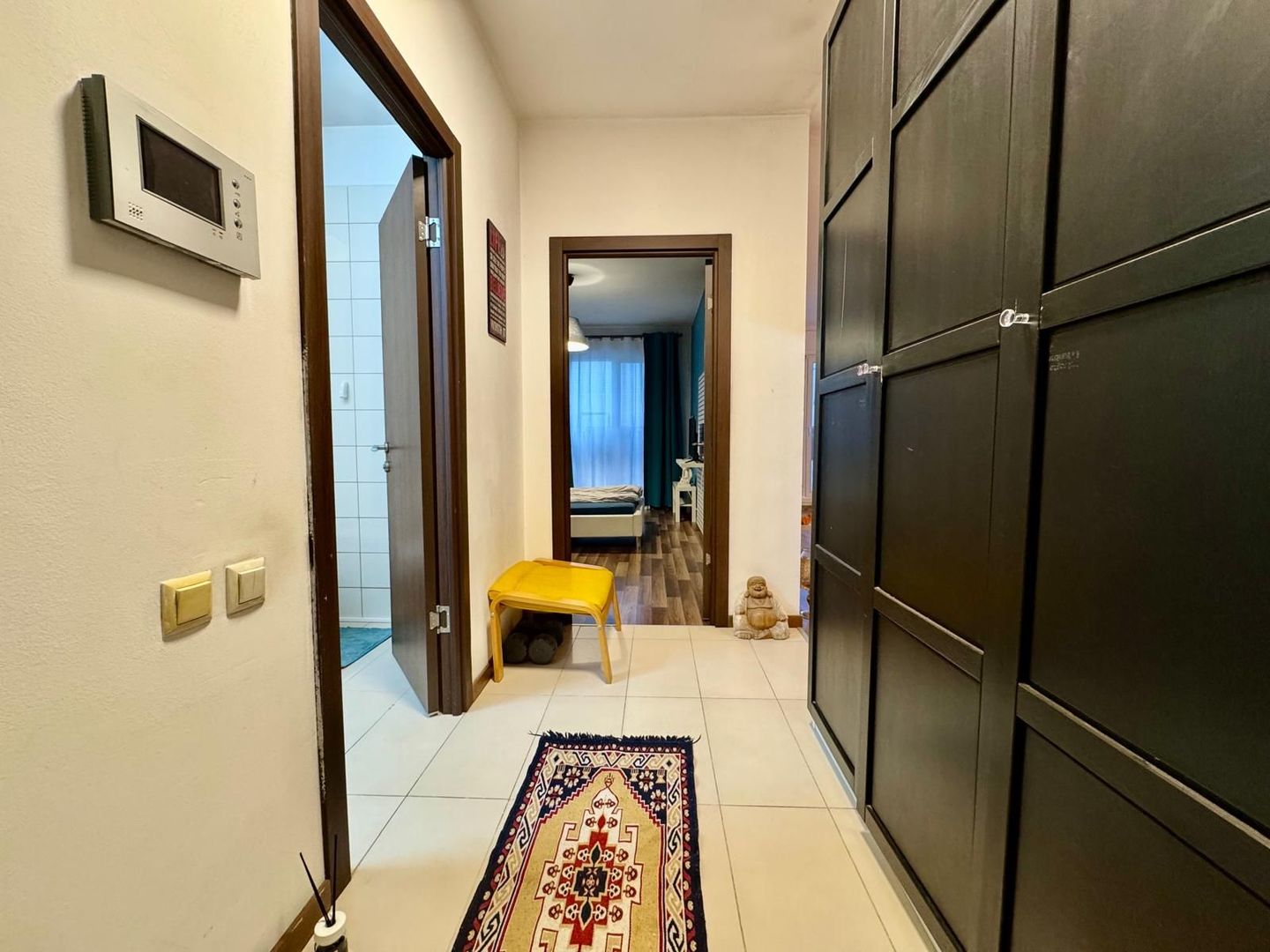 COSMOPOLIS - Apartament cu 2 camere, mobilat si utilat. - Poză 4