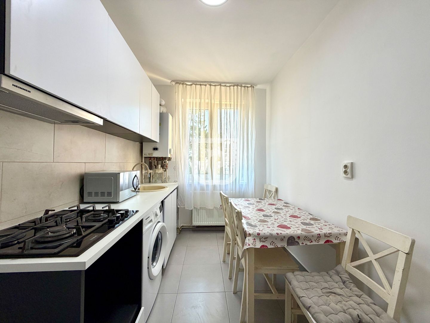 Apartament 2 camere, renovat, ultracentral, strada Marly - Poză 4