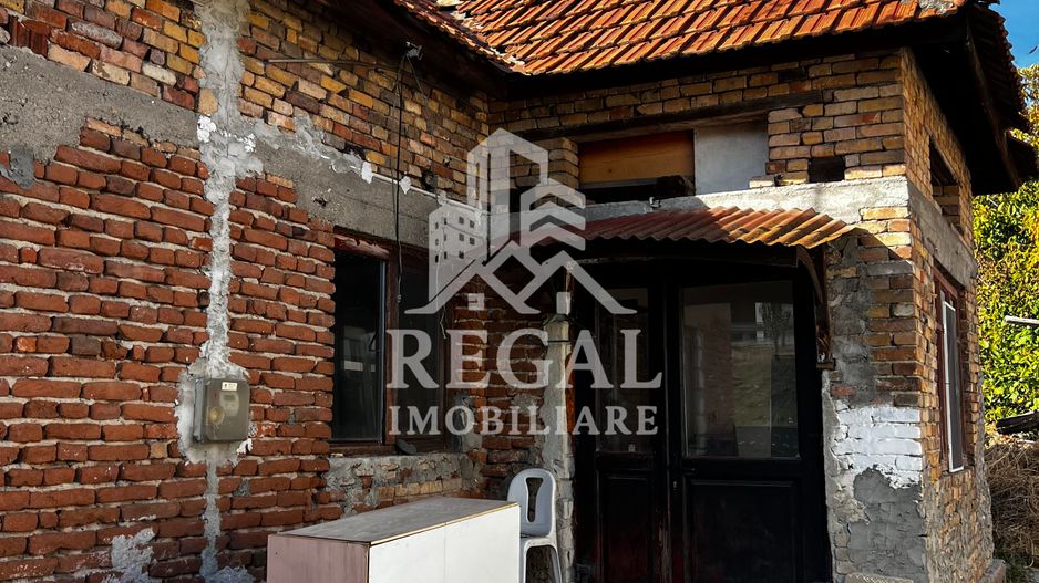 Casă de vânzare în Cristur – teren 440 mp | Necesita Renovare - Poză 1