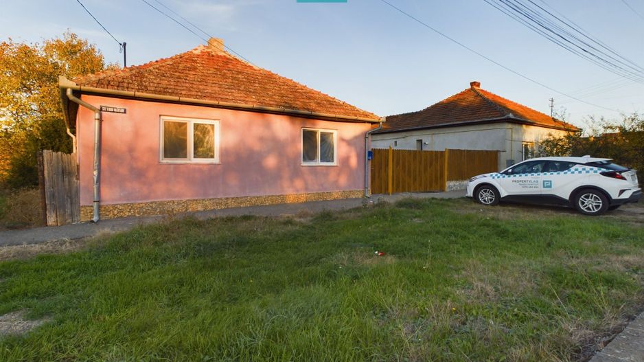 Teren generos și casă în Sânnicolau Mic - Poză 2