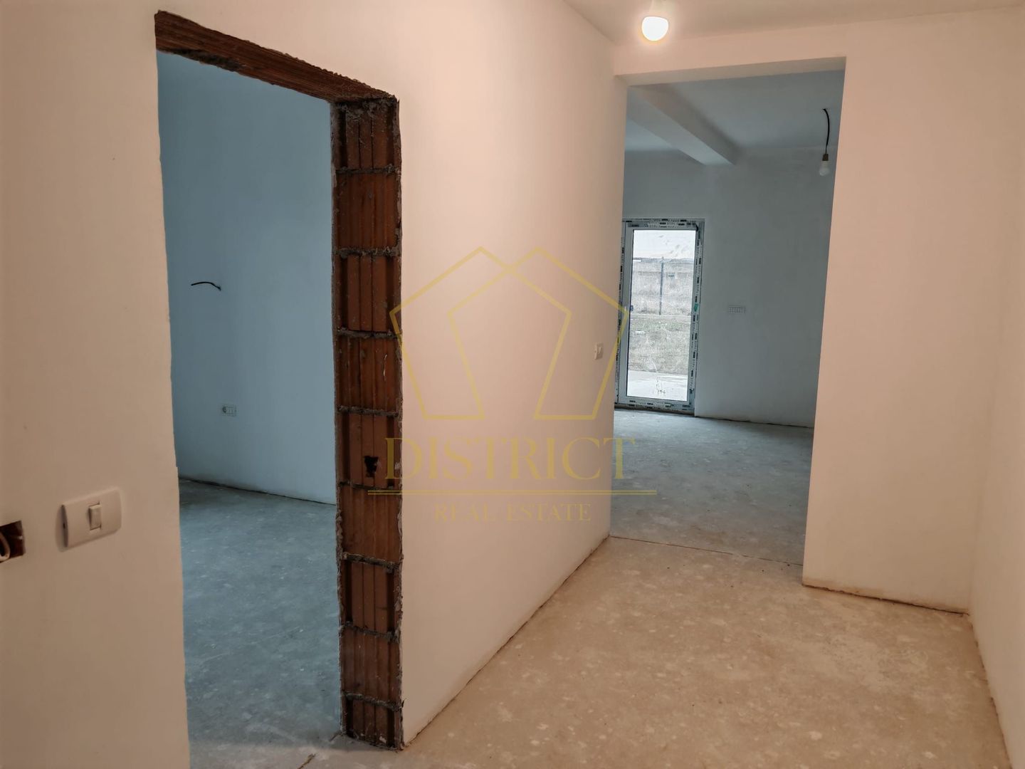 Duplex cu 4 camere despartit prin camera tehnica I Comision 0% I Giarmata Mare - Poză 4