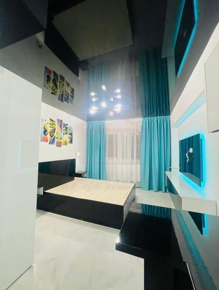 SE INCHIRIAZA APARTAMENT, 300 EURO, PIATA ENERGIEI - Poză 2